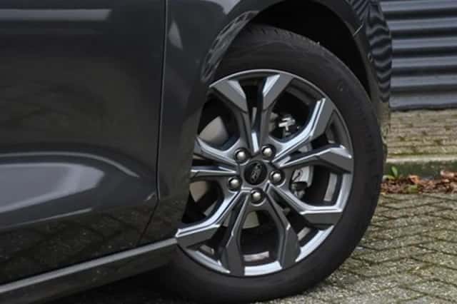 Ford Focus (2024) thumbnail 7