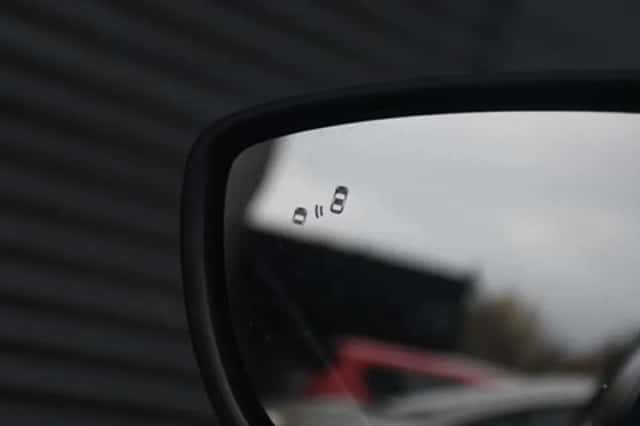 Ford Focus (2024) thumbnail 8