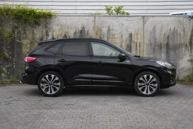 Ford Kuga (2024) thumbnail 4