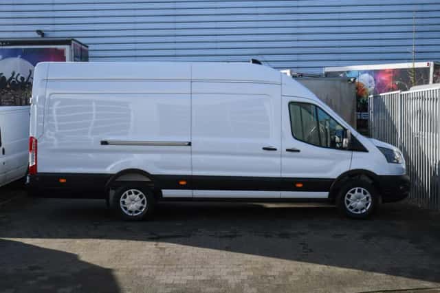Ford E-Transit (2024) thumbnail 3
