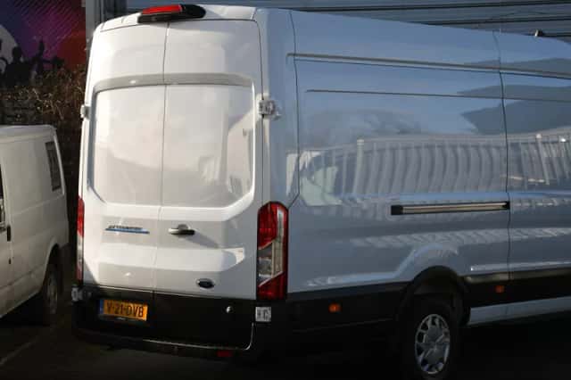 Ford E-Transit (2024) thumbnail 5