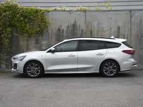 Ford Focus (2023) thumbnail 3