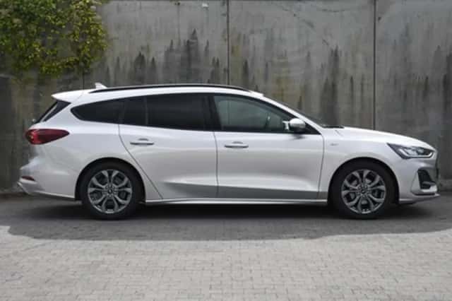 Ford Focus (2023) thumbnail 4