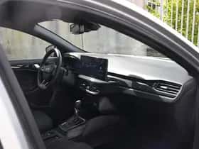 Ford Focus (2023) thumbnail 9