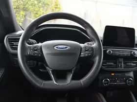Ford Kuga (2022) thumbnail 16