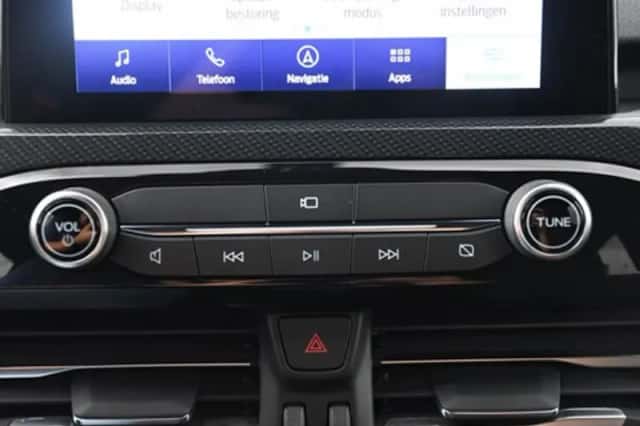 Ford Kuga (2022) thumbnail 24