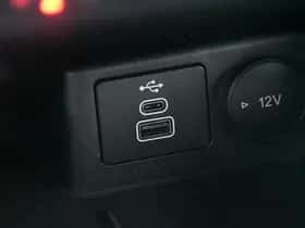 Ford Kuga (2022) thumbnail 27