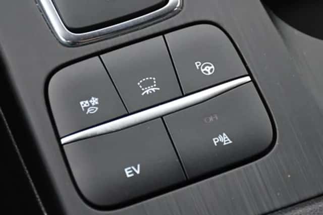 Ford Kuga (2022) thumbnail 29