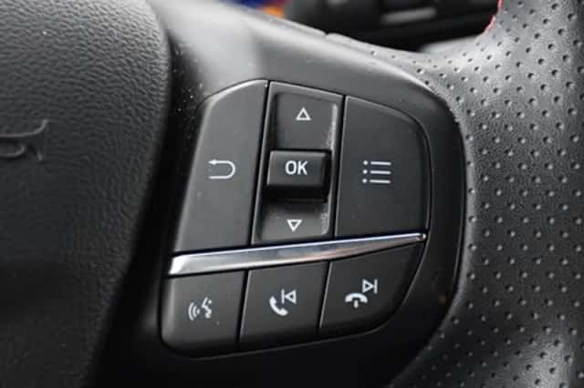 Ford Kuga (2022) thumbnail 30