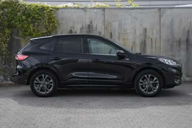 Ford Kuga (2022) thumbnail 4