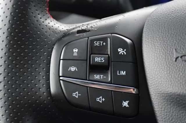 Ford Kuga (2022) thumbnail 31