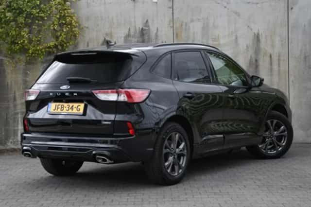 Ford Kuga (2022) thumbnail 5