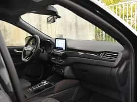 Ford Kuga (2022) thumbnail 9