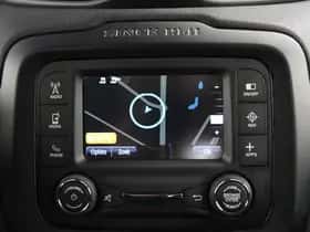 Jeep Renegade (2016) thumbnail 16