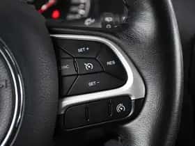 Jeep Renegade (2016) thumbnail 21