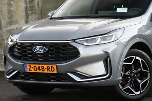 Ford Kuga (2024) thumbnail 2
