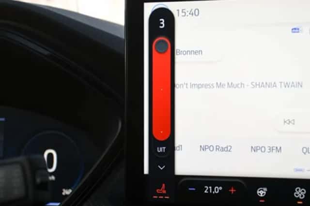Ford Kuga (2024) thumbnail 18