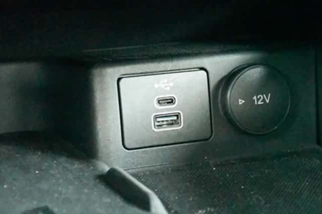 Ford Kuga (2024) thumbnail 25
