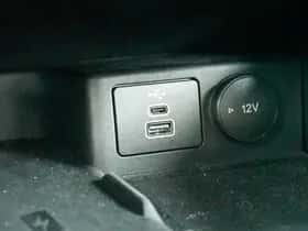 Ford Kuga (2024) thumbnail 25