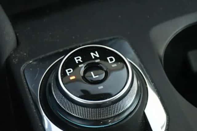 Ford Kuga (2024) thumbnail 27