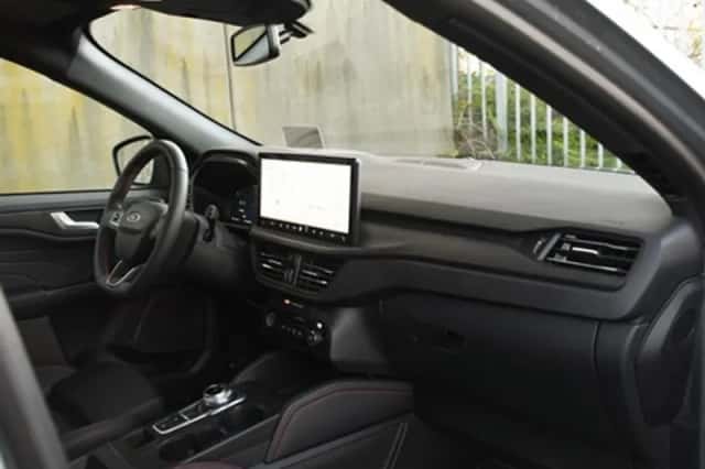 Ford Kuga (2024) thumbnail 10