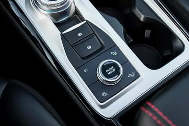 Ford Explorer (2025) thumbnail 40