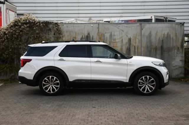 Ford Explorer (2025) thumbnail 6