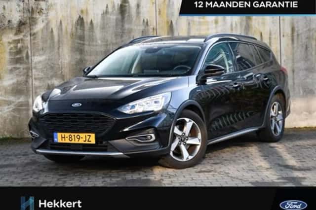 Ford Focus (2020) thumbnail 1