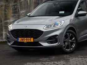 Ford Kuga (2023) thumbnail 2