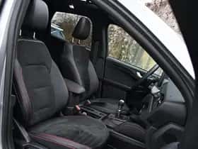 Ford Kuga (2023) thumbnail 11