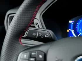 Ford Kuga (2023) thumbnail 38