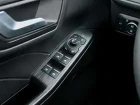 Ford Kuga (2023) thumbnail 40