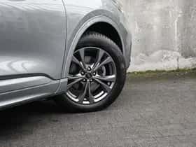 Ford Kuga (2023) thumbnail 8