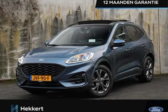 Ford Kuga (2023) thumbnail 1