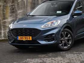 Ford Kuga (2023) thumbnail 2