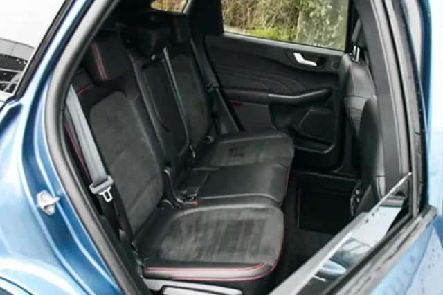Ford Kuga (2023) thumbnail 15