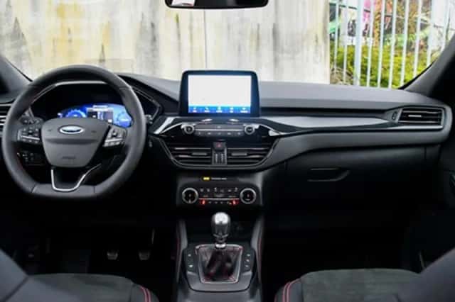 Ford Kuga (2023) thumbnail 19