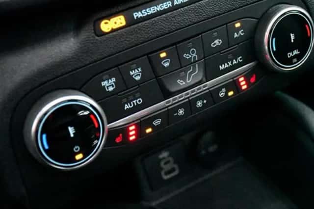 Ford Kuga (2023) thumbnail 31