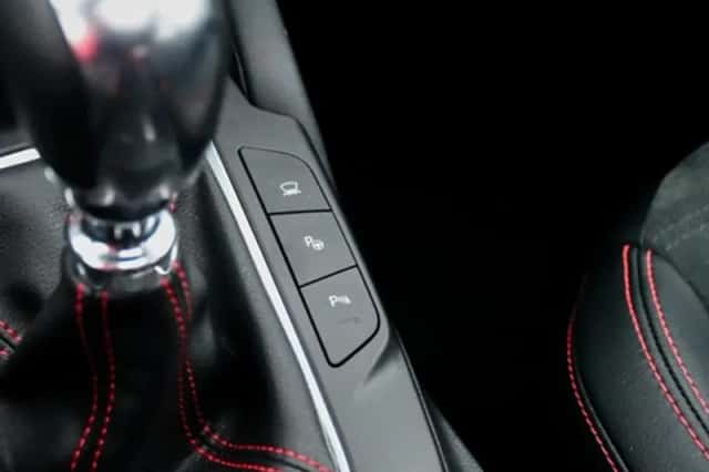 Ford Kuga (2023) thumbnail 35