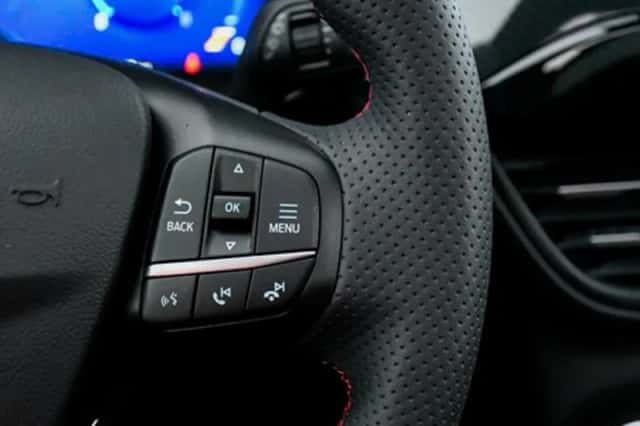 Ford Kuga (2023) thumbnail 36