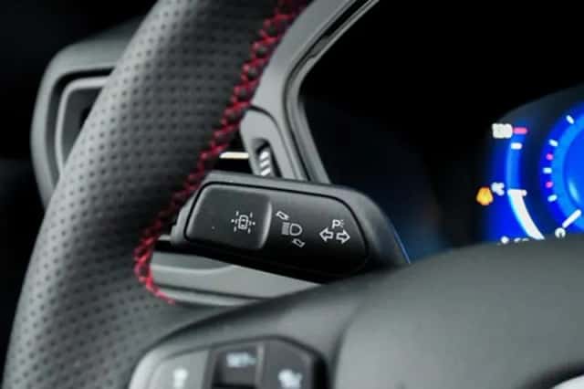 Ford Kuga (2023) thumbnail 38
