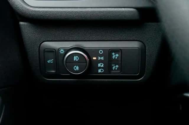 Ford Kuga (2023) thumbnail 39