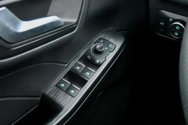 Ford Kuga (2023) thumbnail 40