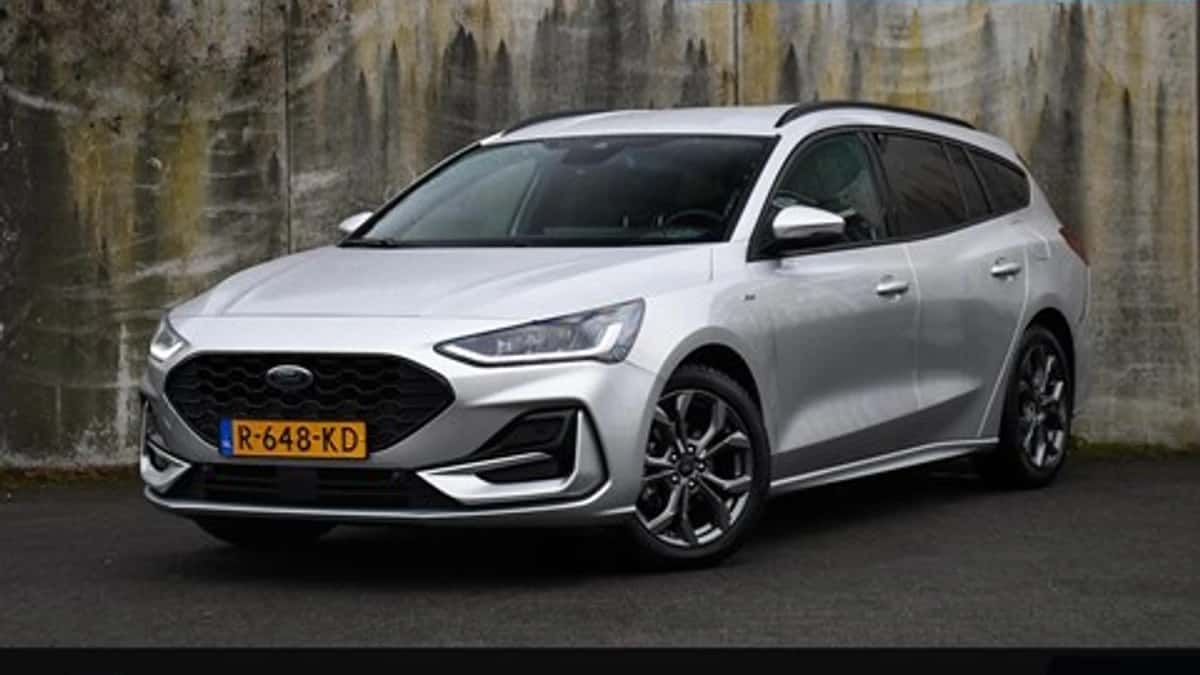 Ford Focus (2022) — foto 1