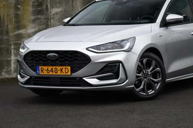 Ford Focus (2022) thumbnail 2