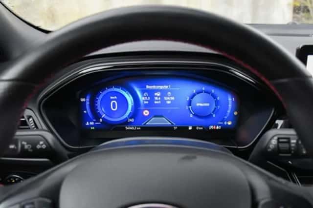 Ford Focus (2022) thumbnail 15