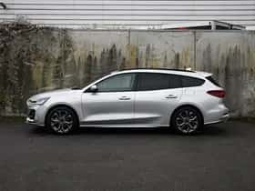 Ford Focus (2022) thumbnail 3