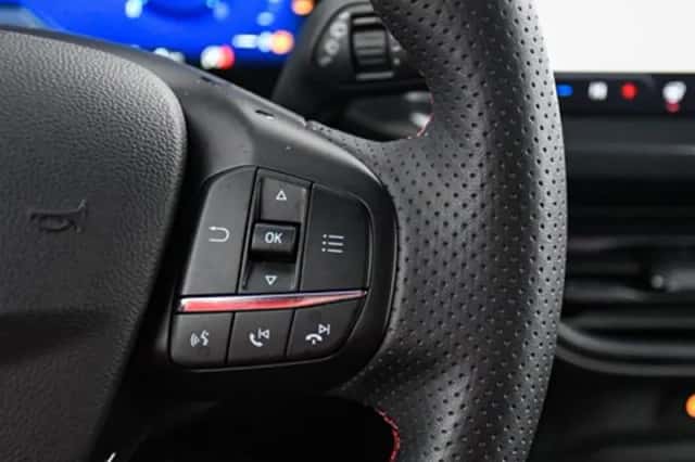 Ford Focus (2022) thumbnail 28