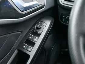 Ford Focus (2022) thumbnail 32
