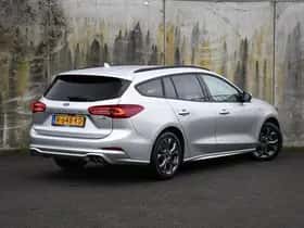 Ford Focus (2022) thumbnail 5